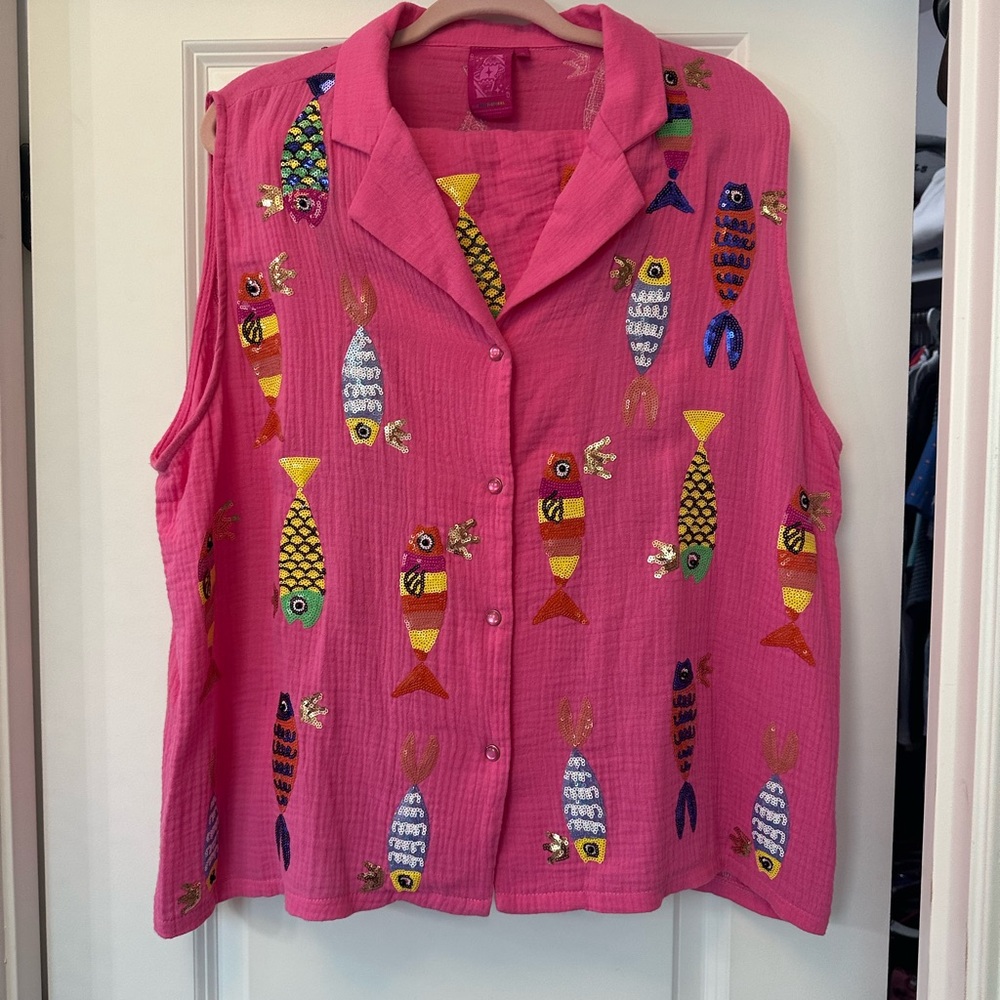 QUEEN OF SPARKLES Pink Fish Embroidered Top and Shorts. Worn one time.
